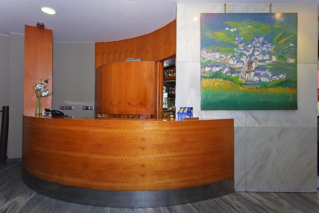 Hotel Vetusta Oviedo Buitenkant foto